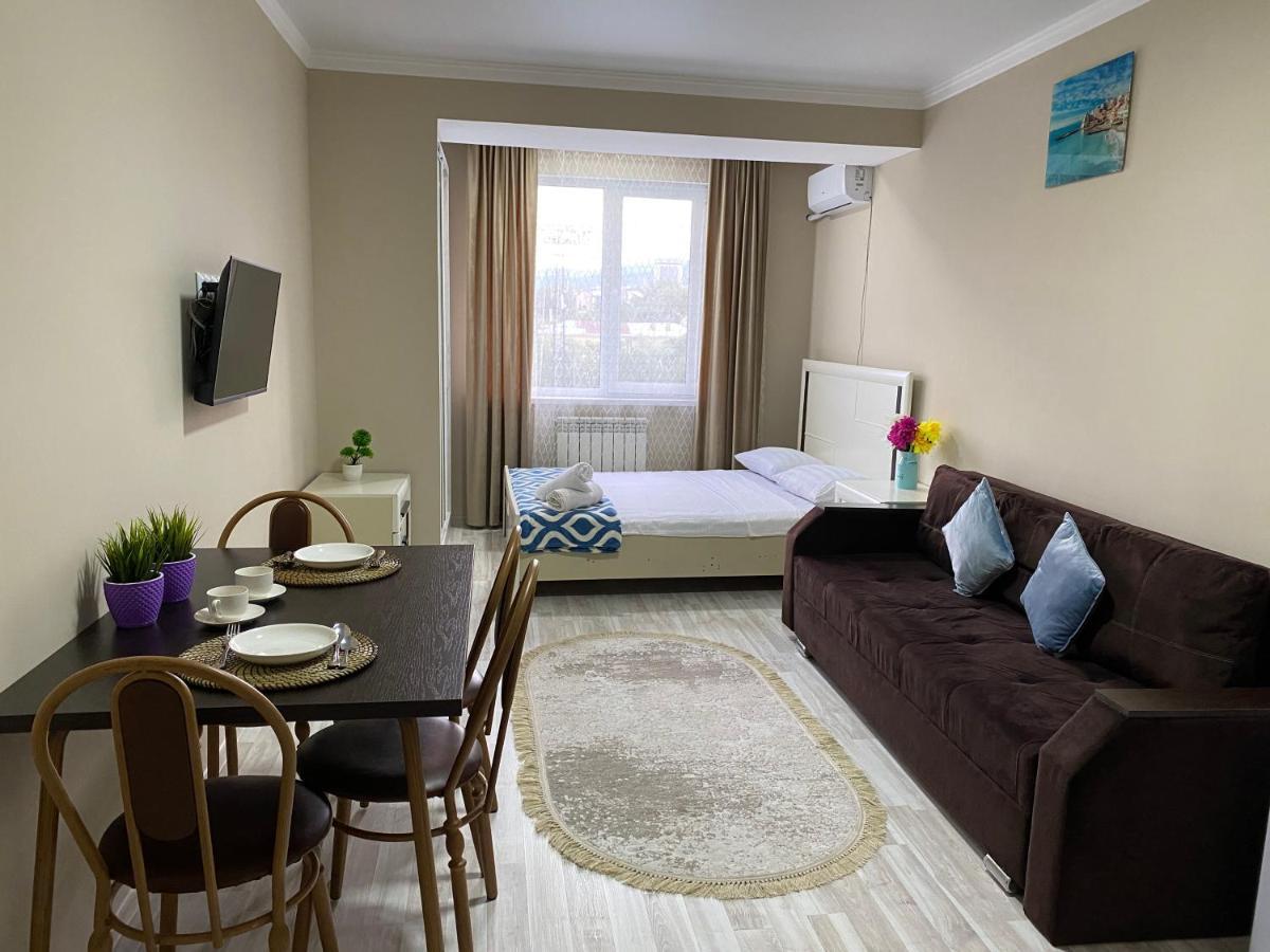 Apartamento Оригинальная 1 Ком Квартира В Сердце Алматы Exterior foto