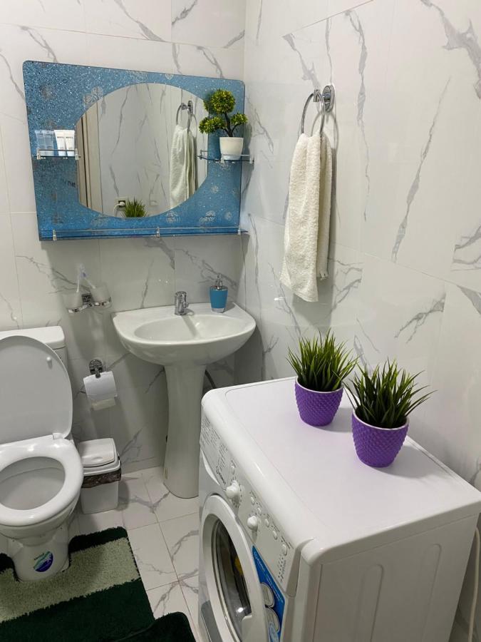 Apartamento Оригинальная 1 Ком Квартира В Сердце Алматы Exterior foto
